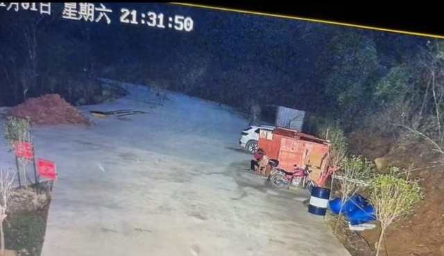 男子徒步齐云山失联第14日，被当地猎户在悬崖处发现，家属：没有生命体征	，正送医