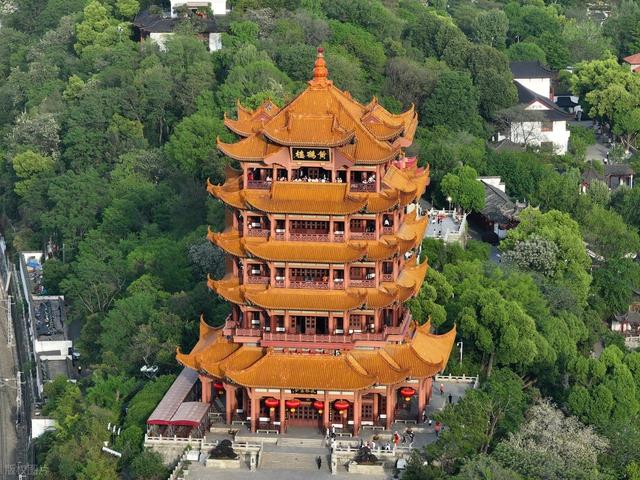 国内9大景区口碑崩塌！游客怒斥巨坑，第一名令人寒心…