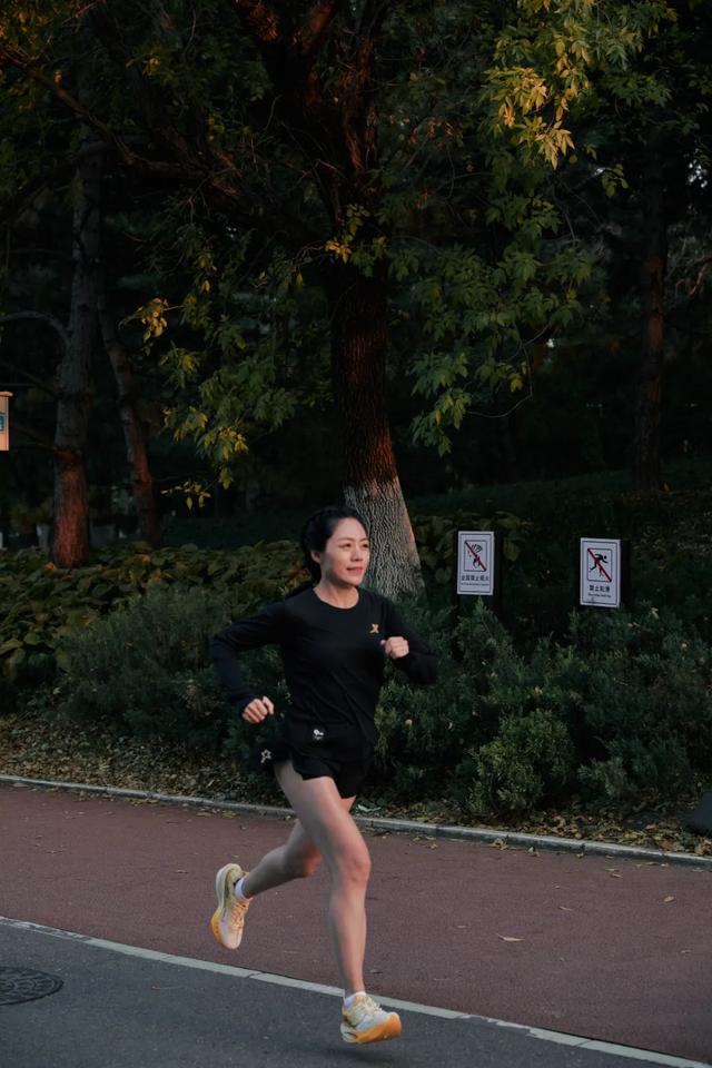 对话城市跑者|王金甫&王月 两代人与一座城的奔跑印记