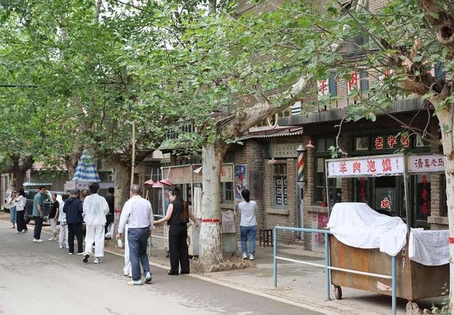 航小天带你看长安 | 探秘长安“小横店”→