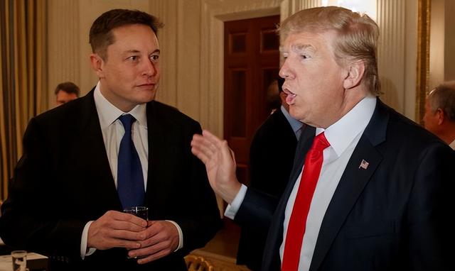 特朗普昭告50州，不能让中国超车	，马斯克重返白宫，最强帮手回归