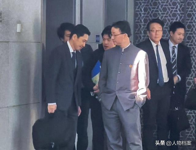 高市还没道歉，中日又出现新争端，日本通知中国，必须解释一件事