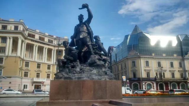 谁人犹记海棠泪？2017年海参崴之行及今日重听《梦驼铃》有感