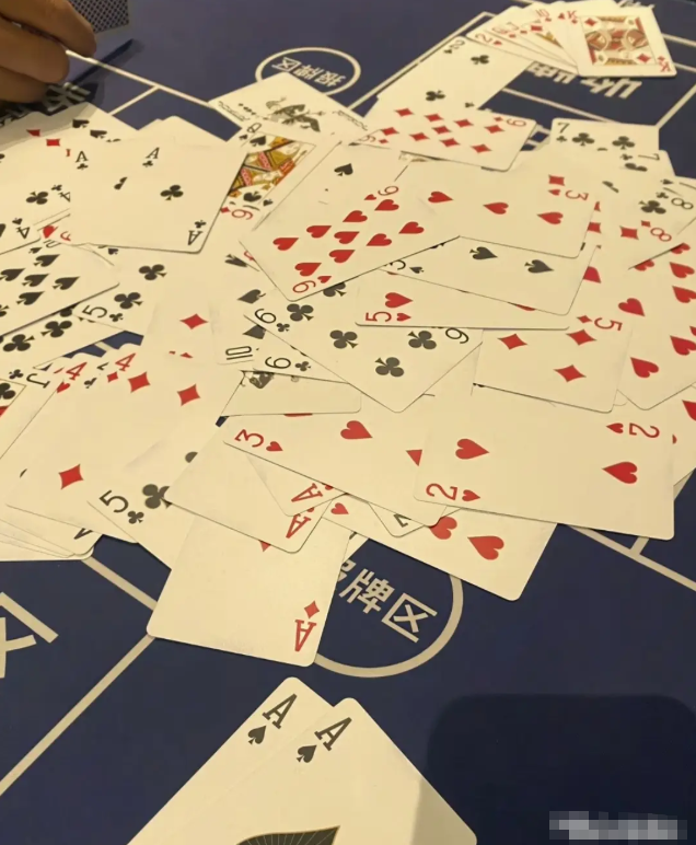 与王海燕离婚传闻真相大白1年，55岁张嘉益近况曝出，一点不意外