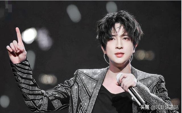 陪玩陪睡只是冰山一角！看完明星曝出的娱乐圈内幕，个个荒唐至极