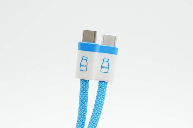 兼顾240W快充和40Gbps高速传输，异泽磁吸编织数据线拆解