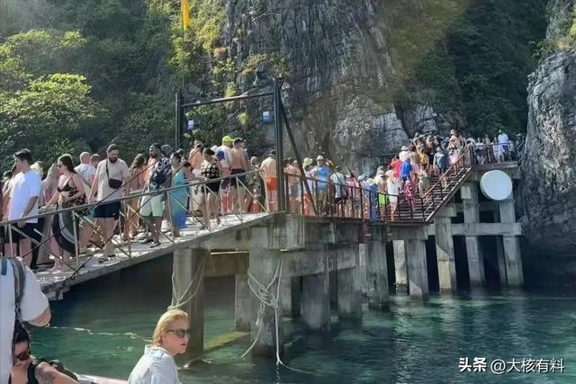 曾经水果摊都歧视中国人，餐厅宰客嘎腰子的国家，如今还能去吗？