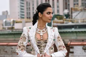 印度首富女儿惊艳MetGala，2万小时缝制的外套夺目，罕见借钻石用图片