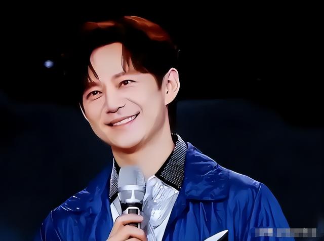 钱再多有什么用，51岁何炅现状，给所有的中年男性提个醒