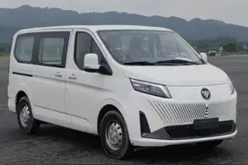 新车 | 2.0T柴油机，5/9座可选，曝福田图雅诺新车，依维柯聚星同级图片