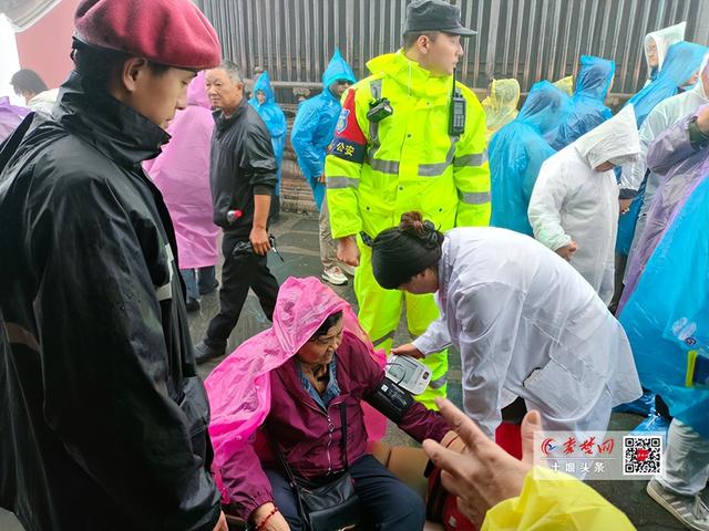 从"过境打卡"到"深度栖居" 十堰用"文化密码"解锁假日经济新范式