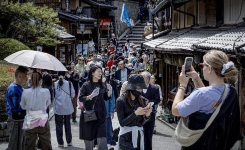 找到了高市早苗软肋，到目前，日本只求了中国一件事，惨惨兮兮！