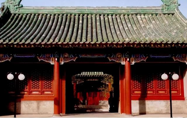 溥仪亲妹妹，活到2004年，临终前说了句溥仪一辈子都不敢说的话