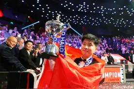 丁俊晖回应“被赵心童夺冠刺痛”“与赵心童一哥之争”，称若赵心童先大满贯让他请吃饭图片