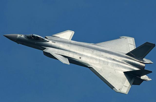 连歼20都要做好牺牲的准备！中国空军对外机怎么这么客气？