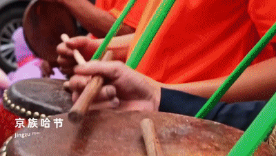 广西这座沿边、沿海、沿江的城市，一步横跨两国，10元直达越南！