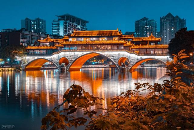 江苏人去了西安和成都，直言不讳：西安人和成都人气质截然不同