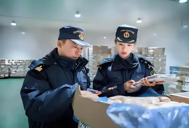 谈不拢就打！中国正式下达第77号令，对日涨价开始	，高市故作镇定