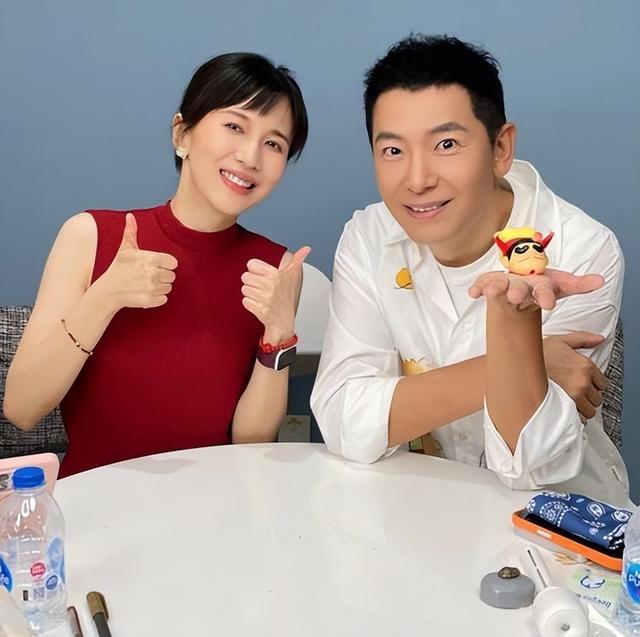 李静嫁人伴郎是戴军，陪李静走过16载	，红颜知己为何成不了恋人