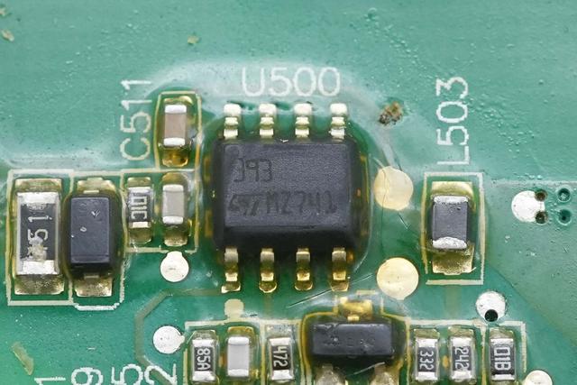 重达18斤的大块头，内部全是灰，麦格米特15kW充电模块拆解
