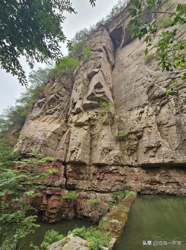 洛阳龙潭大峡谷的水，流不尽，道不完，说不尽，玩不完