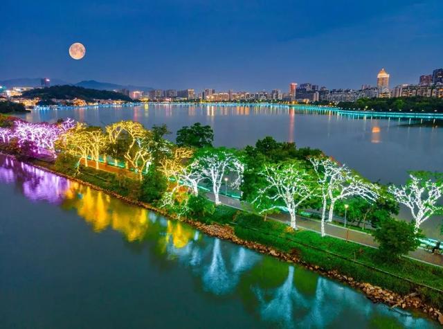 湾区人气乐队空降献唱！今天就去这些地方约会吧~