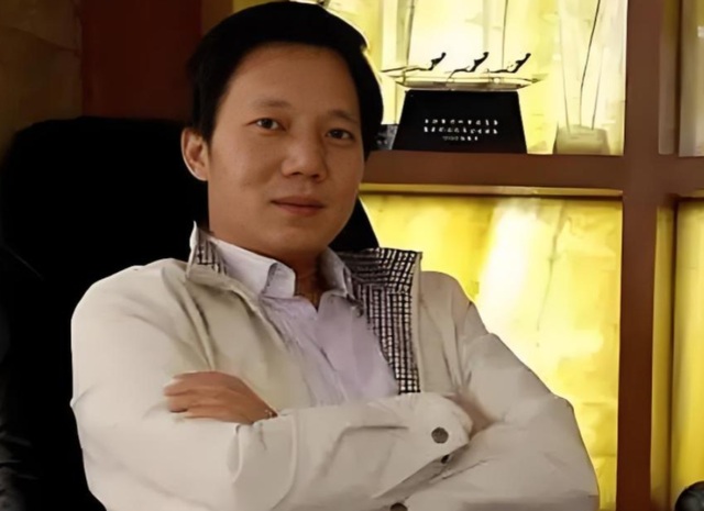 前老板主动宣布破产！套现60亿后，重庆一家把1470亿巨债留给股民