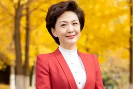 央视主持人海霞，老公原来是鼎鼎大名的他，女儿颜值比妈还高图片