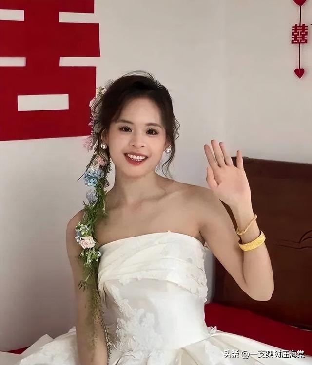广西一新娘出嫁，美得让人忍不住心动：新郎不得每天都守着