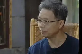 北大教授成“24小时女佣”：困在屎、尿里，揭开了4400万人的伤疤图片