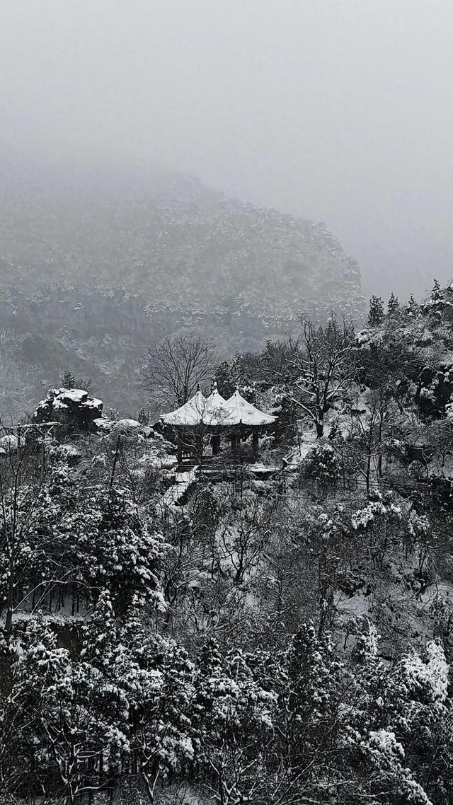 冬日奇境！巩义青龙山冰瀑即将“上线”