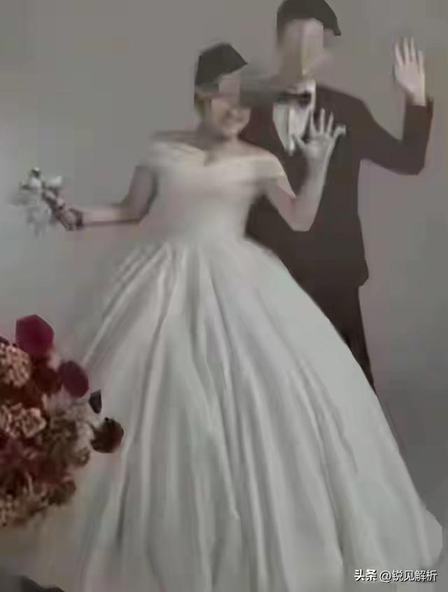 新郎婚礼跳河又有新发现！同学扒出朋友圈，订婚后他像换了个人