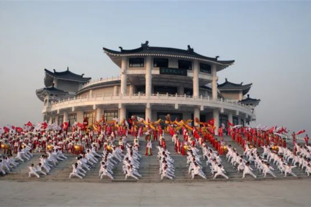 跑游西青！2025西青区半程马拉松住宿+游玩线路福利和攻略来了！
