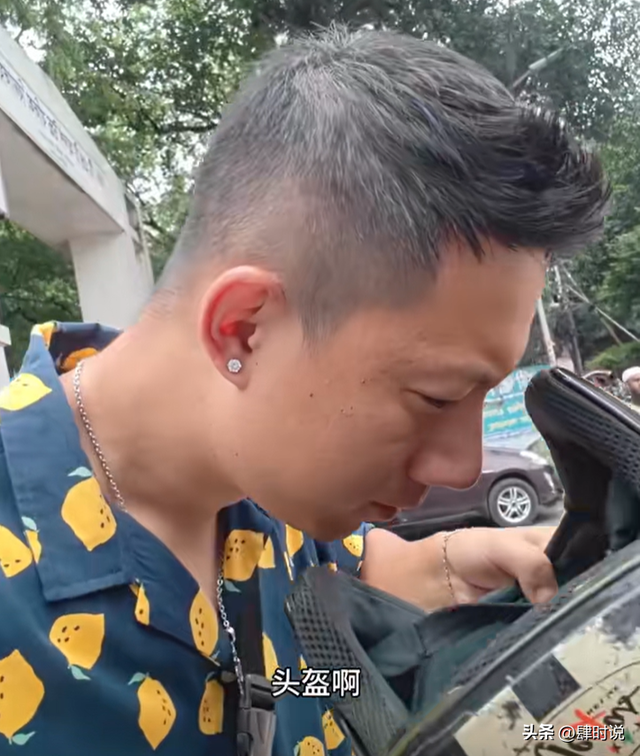 网友探秘恒河下游贫民窟，眼睛睁不开 全程干呕，小孩躺泥水里打滚