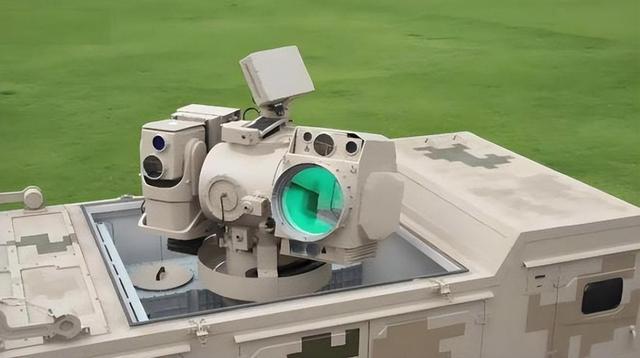 中美日激光武器射程差距太大：美8000米、日1200米，中国是多少？