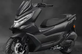 13580元，春风首款水冷150踏板上市，继PCX、UHR后的实力竞品图片