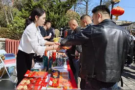 现场火爆！甘南农特产品亮相天水图片