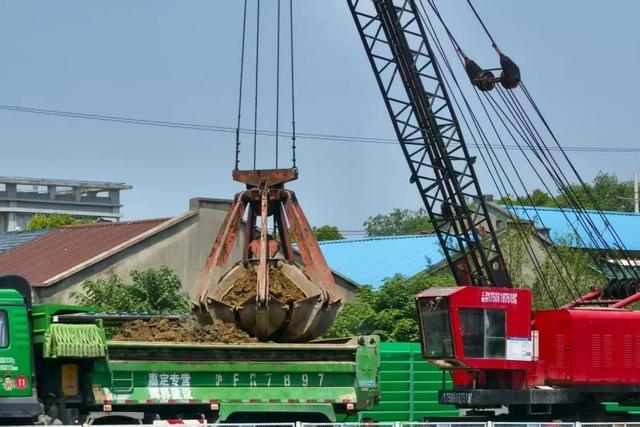 国内单体最长 两层双岛四线 上海市域铁路嘉闵线丰茂路站初具雏形