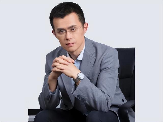 放弃中国国籍，痛快交531亿罚款，赵长鹏成全球最相信美国的冤种
