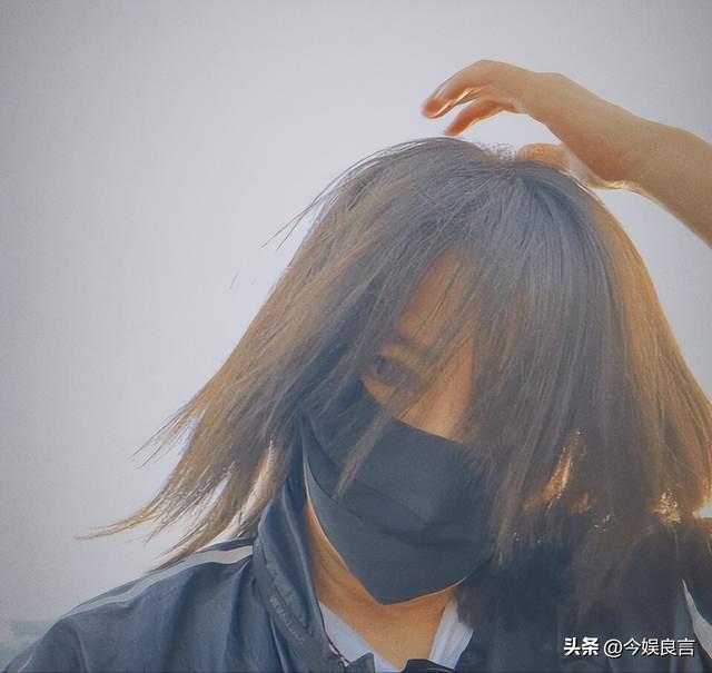 封杀四年，49岁赵薇突传消息，因胃癌去世传闻5个月前就真相大白