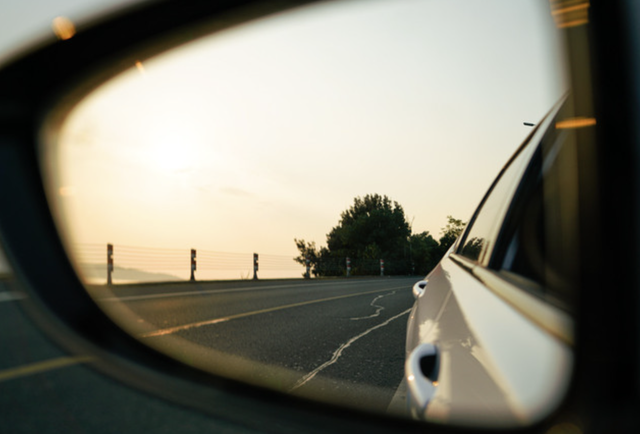 丈夫发消息给我：赶紧请假，别回家，来火车站找我，家里有7口人