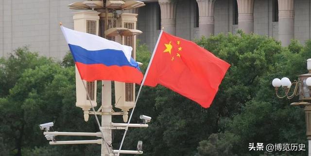 果然不出中国所料：最大强援已到位，普京放话，不怕以1国打27国
