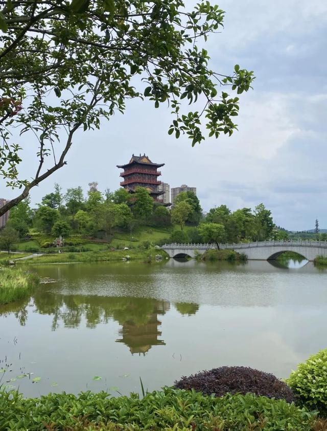 自驾2小时直达冷门小城，石刻举世闻名！美食超绝狂炫不腻！