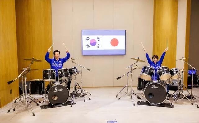 高市安排妥了	，李在明在日本吃晚宴，饭还没下肚，中方先回了14字