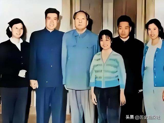 刘思齐有多美？1949年的一张留影，那年她19岁气质非凡！