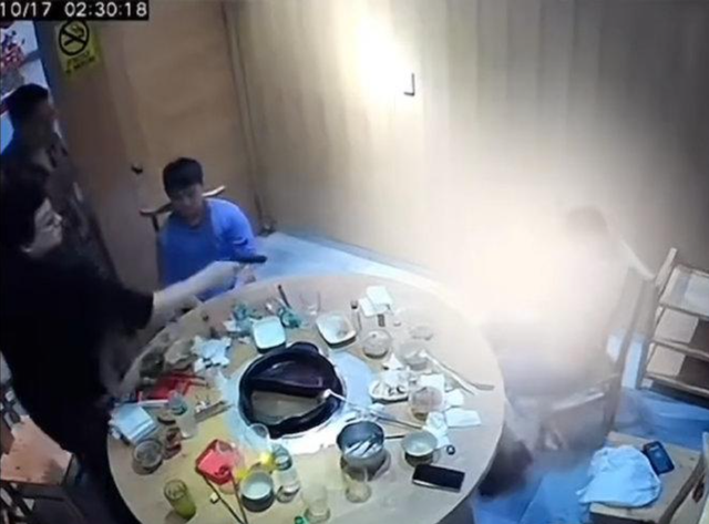射杀中国男子、绑架中国男孩，落网后警方披露：他多次对华人下手