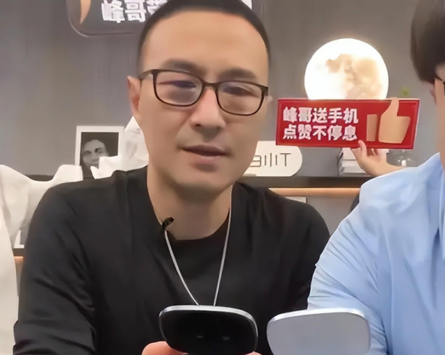 离婚不到两年，章子怡又官宣喜讯，成为汪峰“高攀不起”的存在