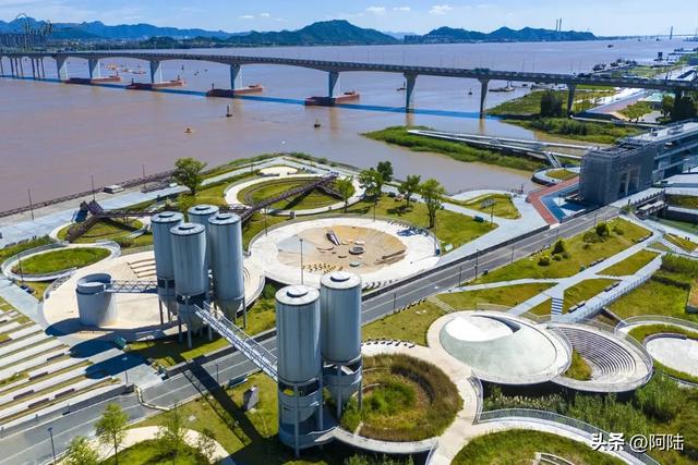 椒江的闸口公园被网友诩为“拍照圣地”,实际上却空旷无人,何故