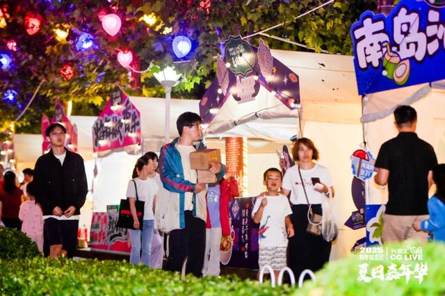 实拍！这条500米小街成夏夜顶流——