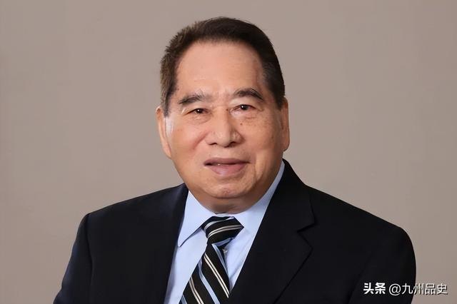 他生于福建，一年收租4千万，11年当上菲律宾首富，身价超千亿